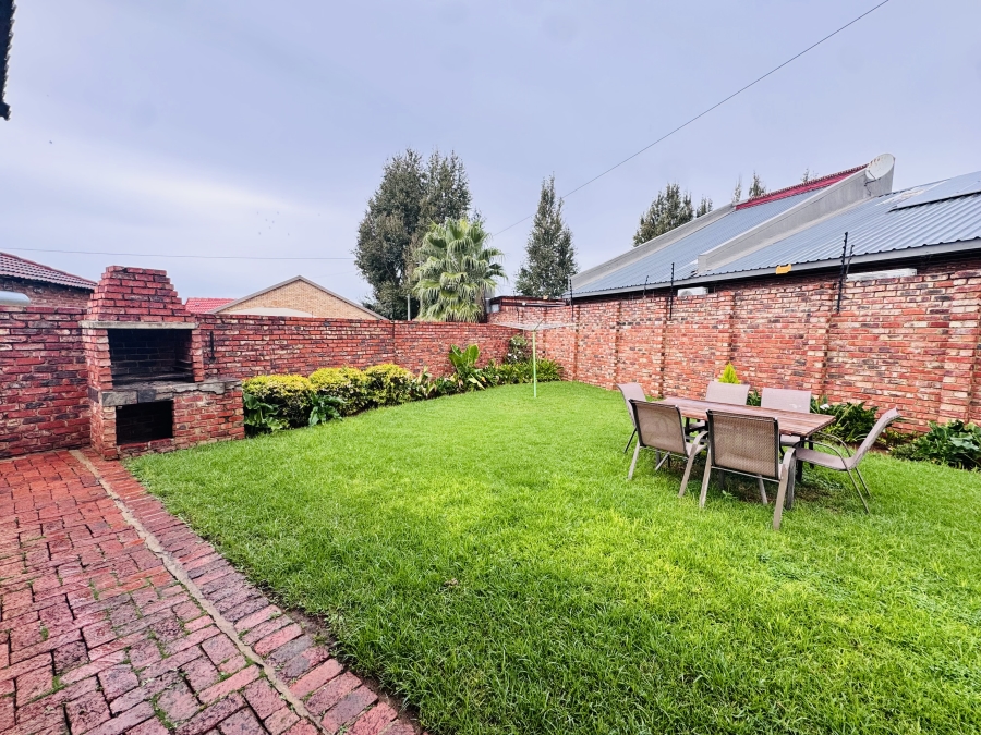 3 Bedroom Property for Sale in Flamwood North West